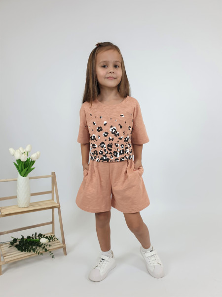 Комплект для девочки (джемпер+ шорты)