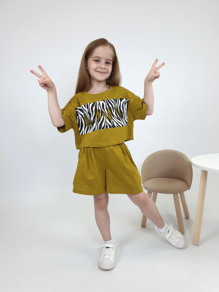 Комплект для девочки (джемпер+ шорты)